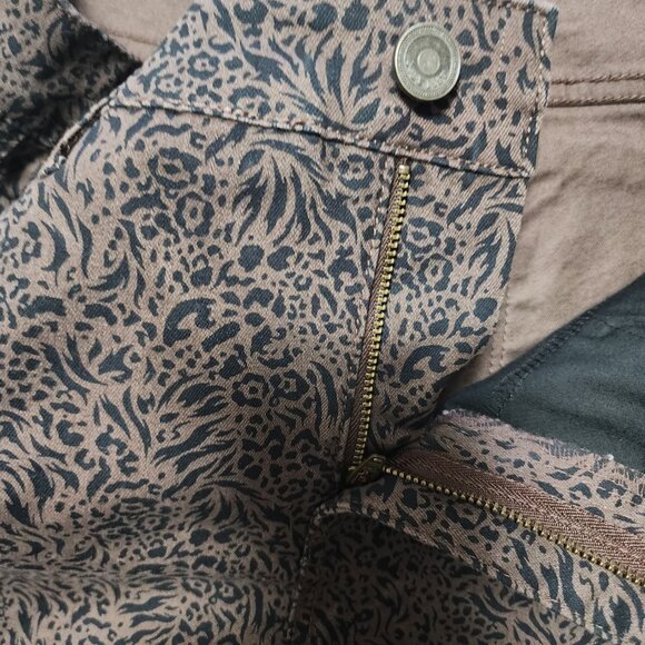 Code Bleu Brown Artsy Animal Print High Rise Straight Leg Jeans - Picture 5 of 8